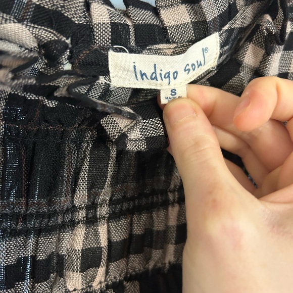 Indigo Soul Plaid Ruffle Black and Cream Size Small Long Sleeve Blouse - Picture 2 of 6
